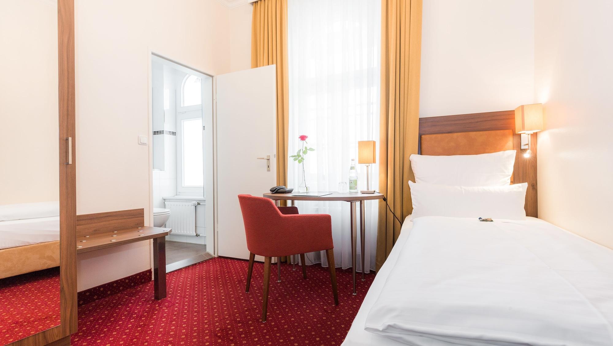 Hotel Fuerst Bismarck Hambourg Extérieur photo
