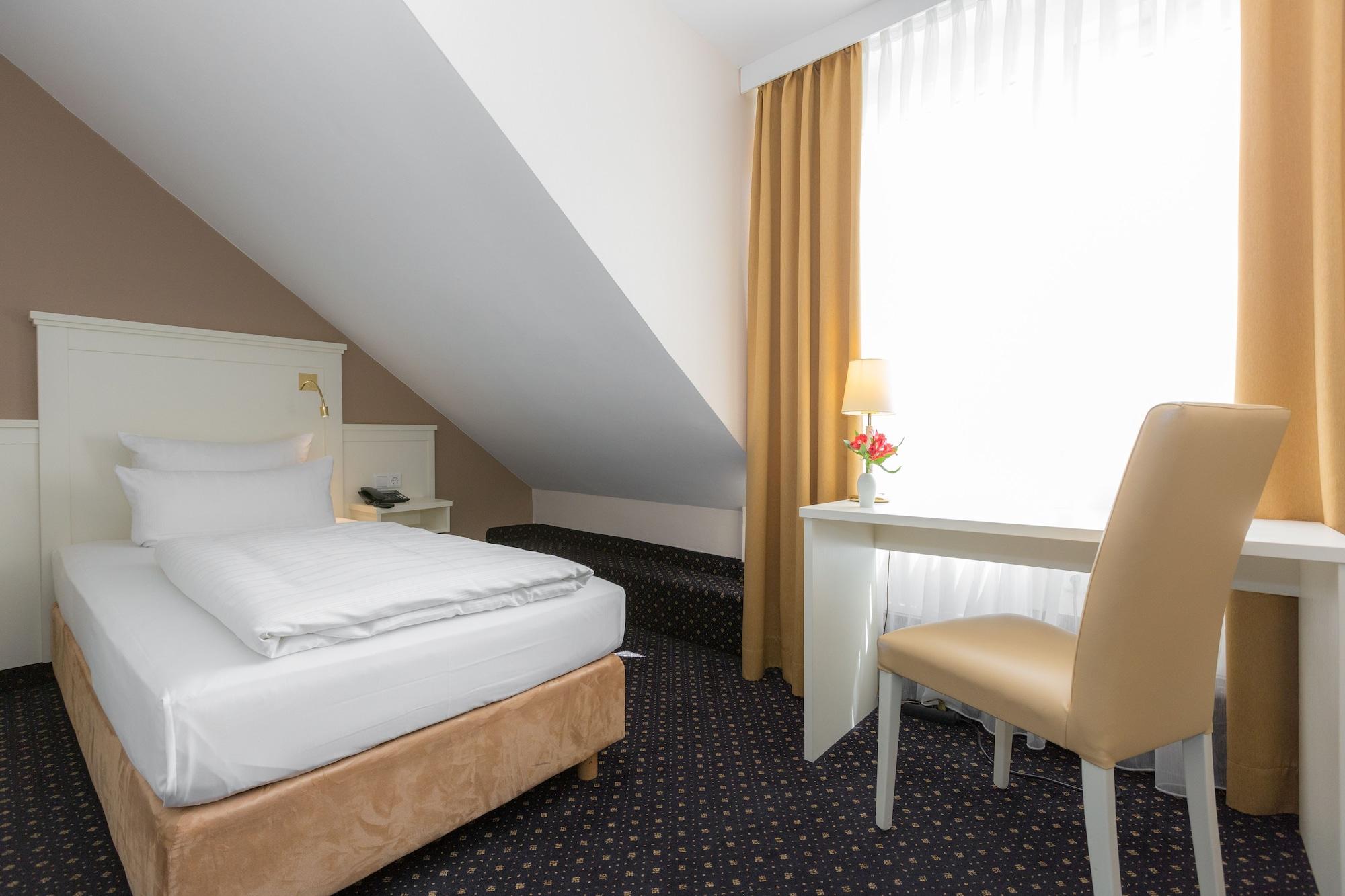 Hotel Fuerst Bismarck Hambourg Extérieur photo