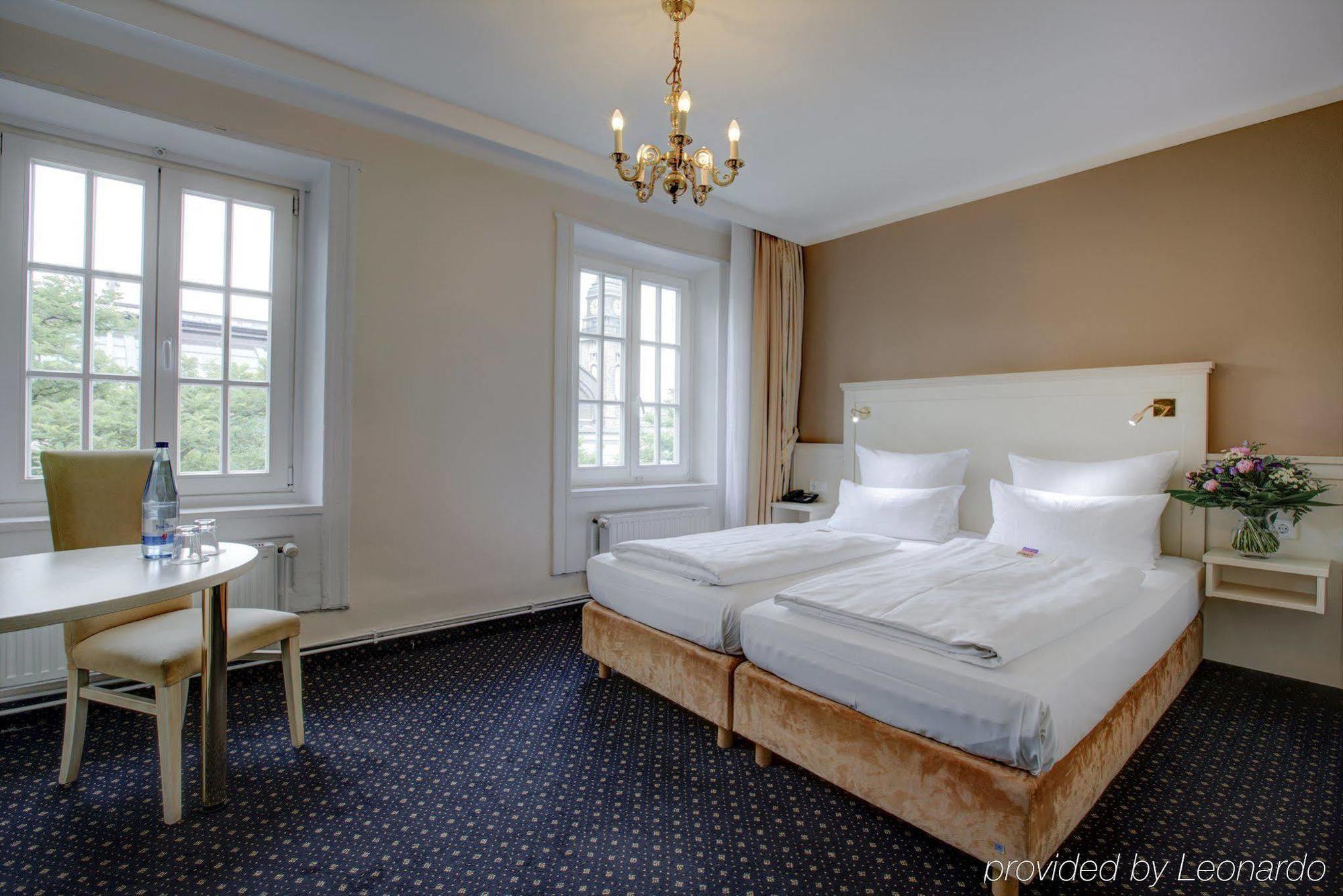 Hotel Fuerst Bismarck Hambourg Extérieur photo