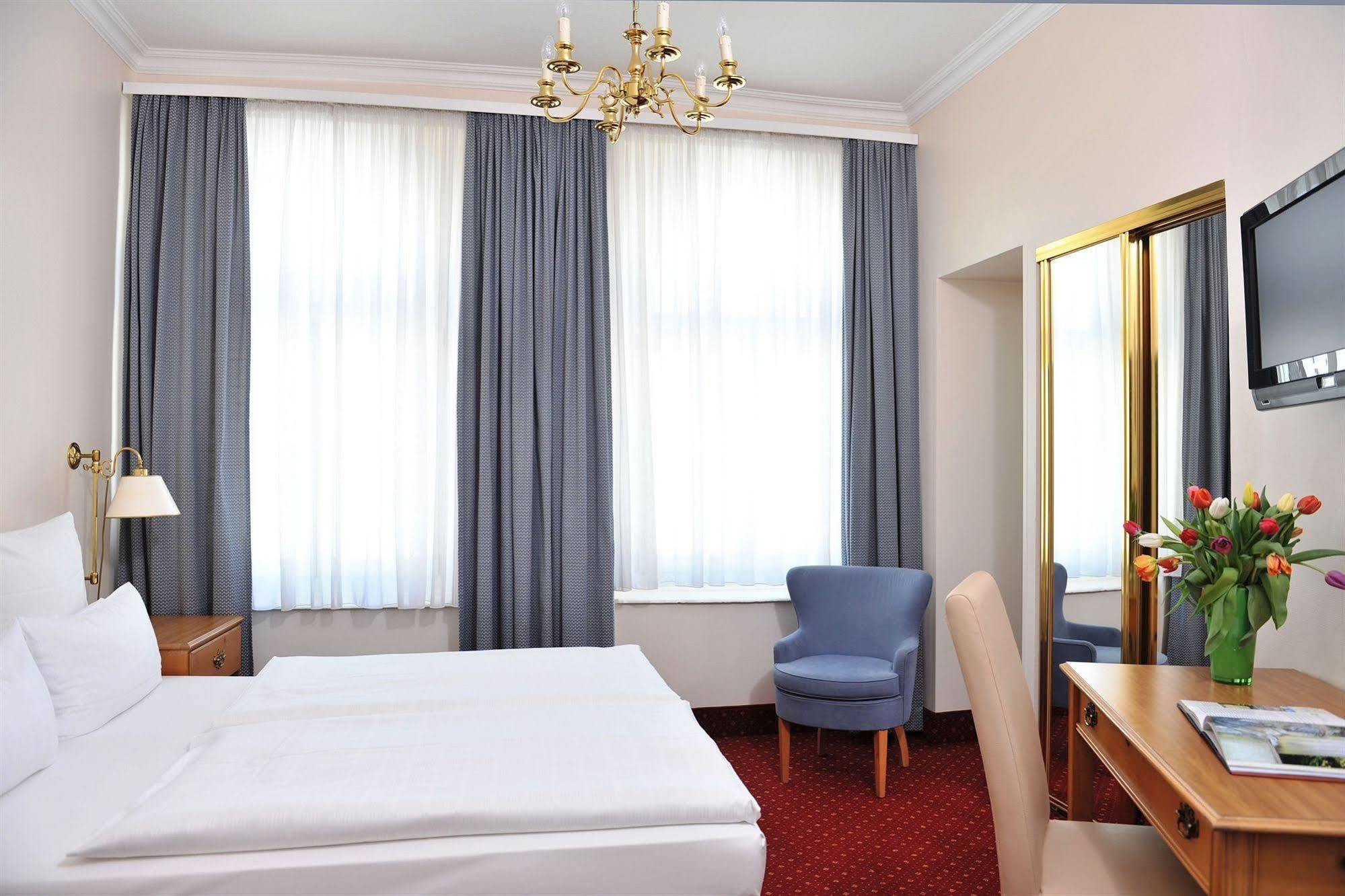 Hotel Fuerst Bismarck Hambourg Extérieur photo